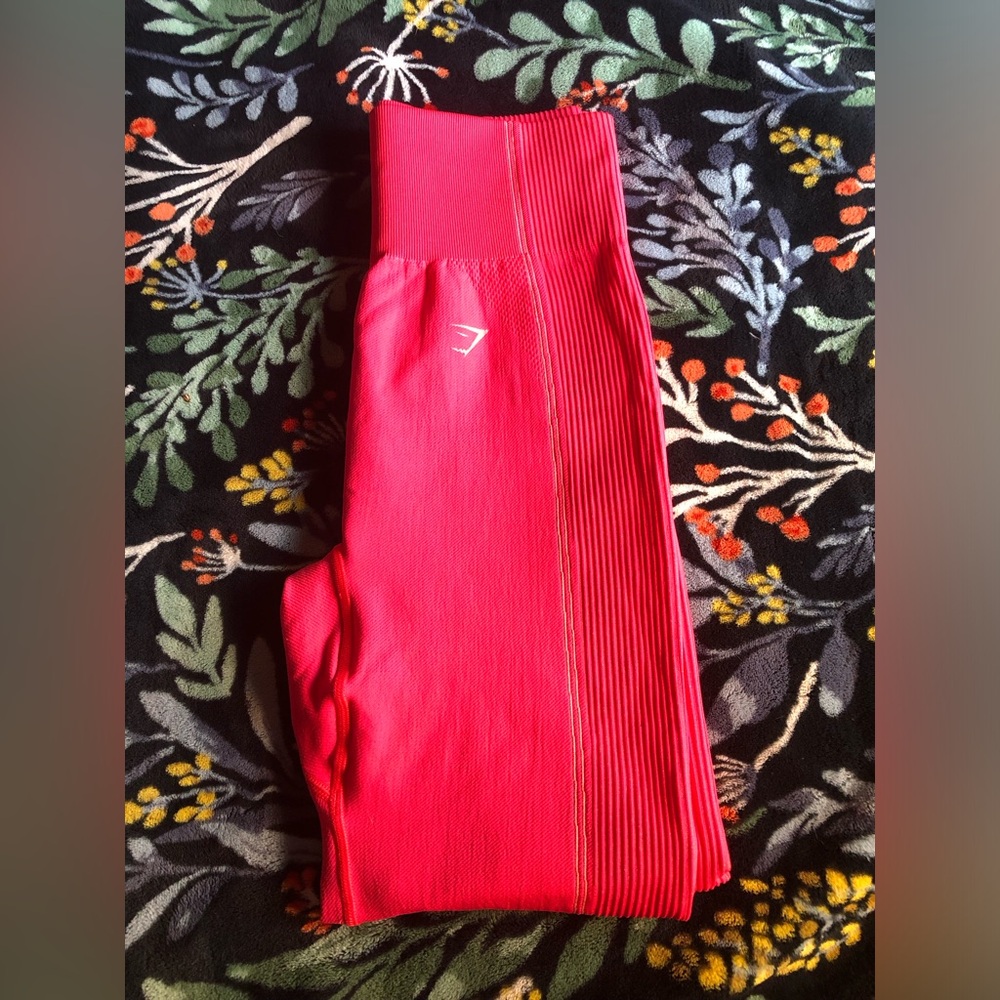 Gymshark leggings. Size L. Used but in great condition.